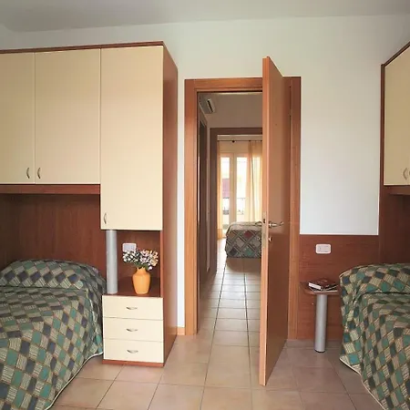 Fuer 10 Personen Ca 100 Qm In Bibione, Adriakueste Italien Und Umgebung Holiday home *