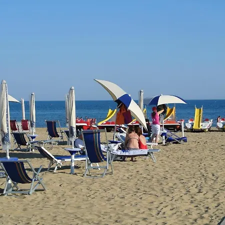 Fuer 10 Personen Ca 100 Qm In Bibione, Adriakueste Italien Und Umgebung *